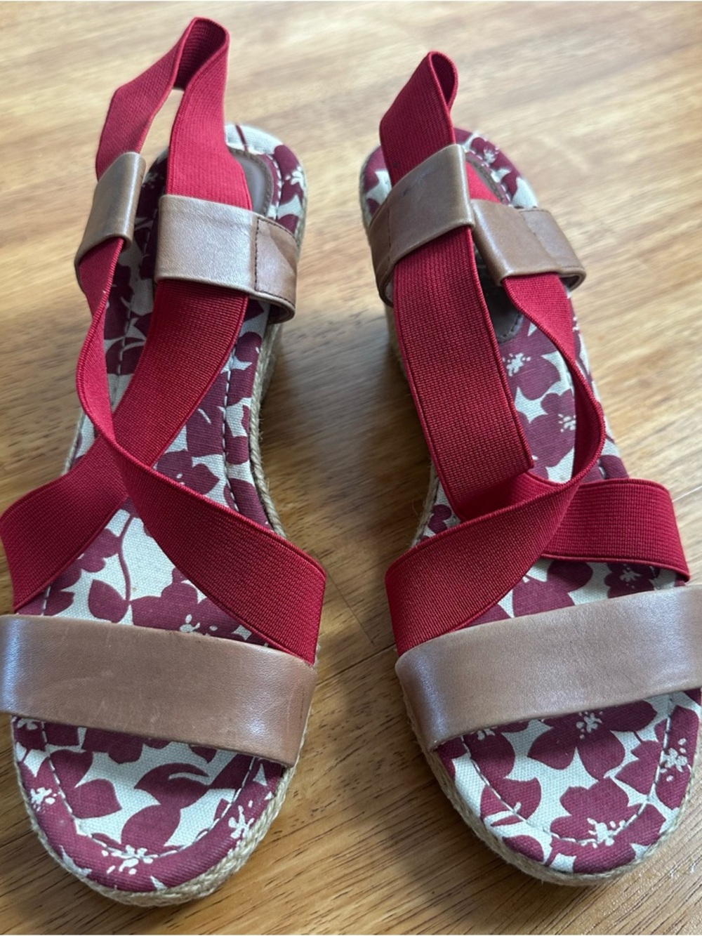 St. John Bay Red & Brown Crisscross Elastic Strap Chunky Platform Sandals Sz 7